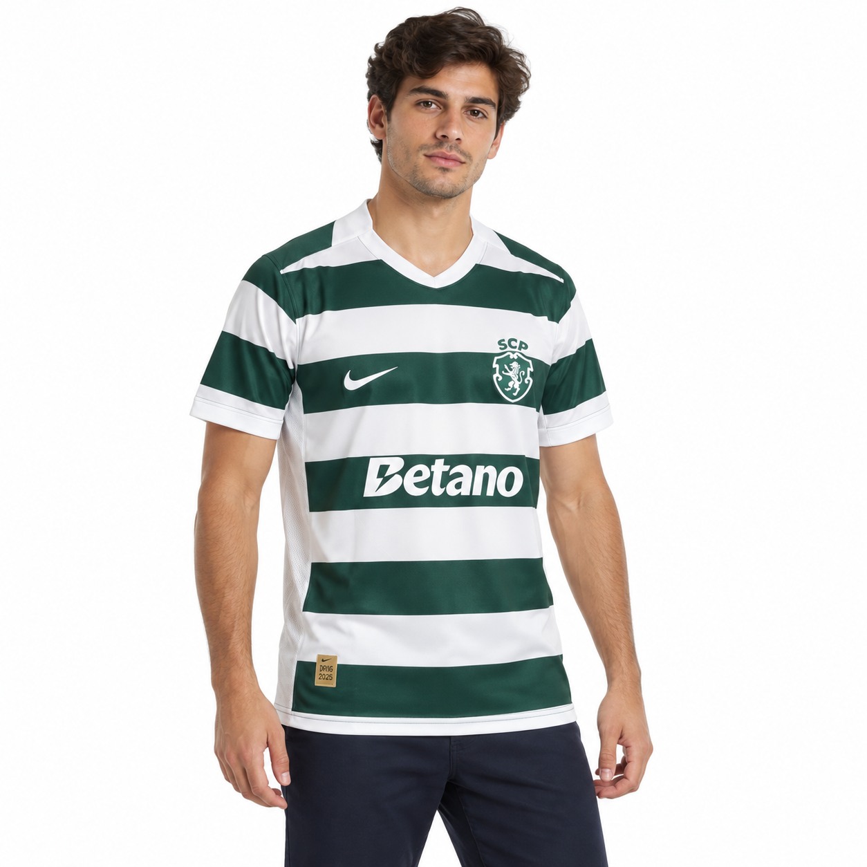 Modelo a vestir a Clássica do Sporting