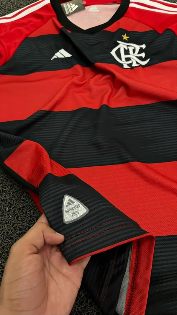 Foto enviada por cliente: camisola do Flamengo